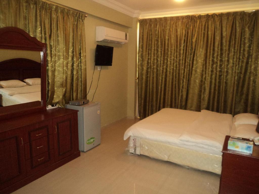 Taj Al Arab Hotel Al Buraimi Exterior photo
